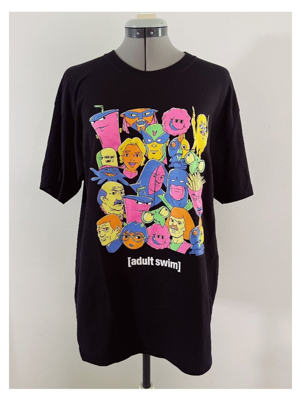 Port & Co Sz L Adult Swim Cartoon Characters Carl's Jr and Hardees Employee Tee